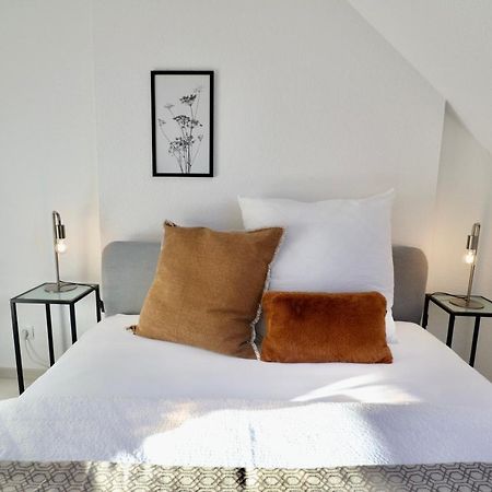 אסן Gallery Apartment: Maisonette + Free Parking + Netflix מראה חיצוני תמונה