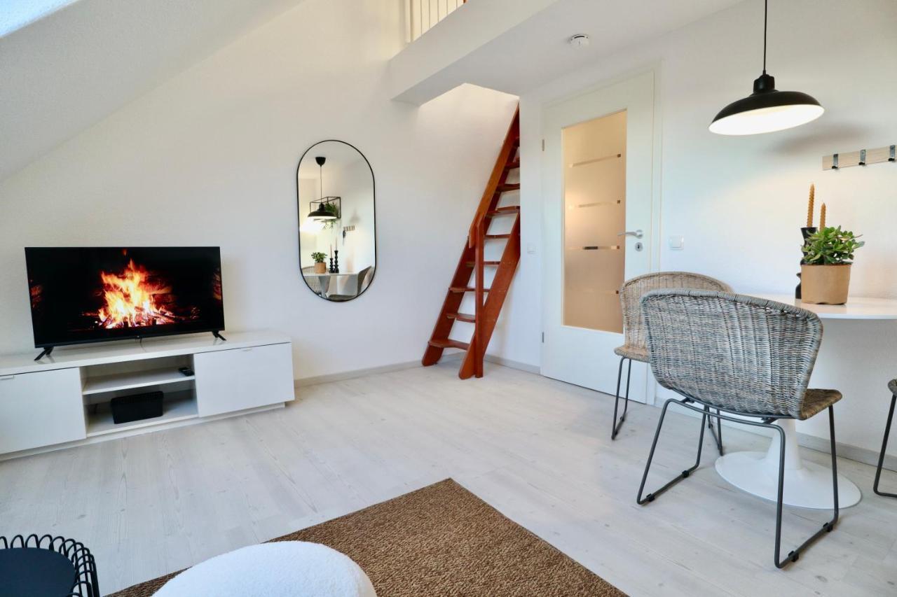 אסן Gallery Apartment: Maisonette + Free Parking + Netflix מראה חיצוני תמונה